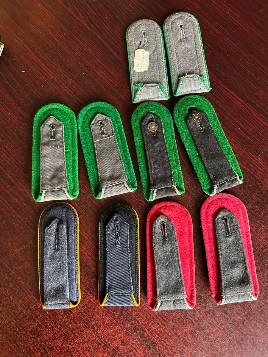 GERMAN BUNDESWEHR MIXED RANK LOT