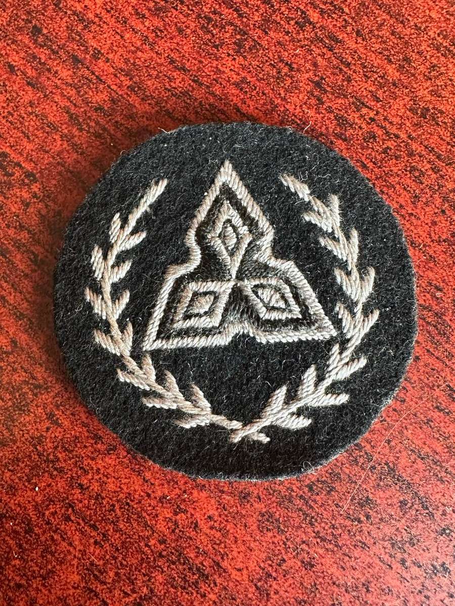 S.W.A.T.F. REGIMENTAL SERGEANT MAJOR RANK BADGE