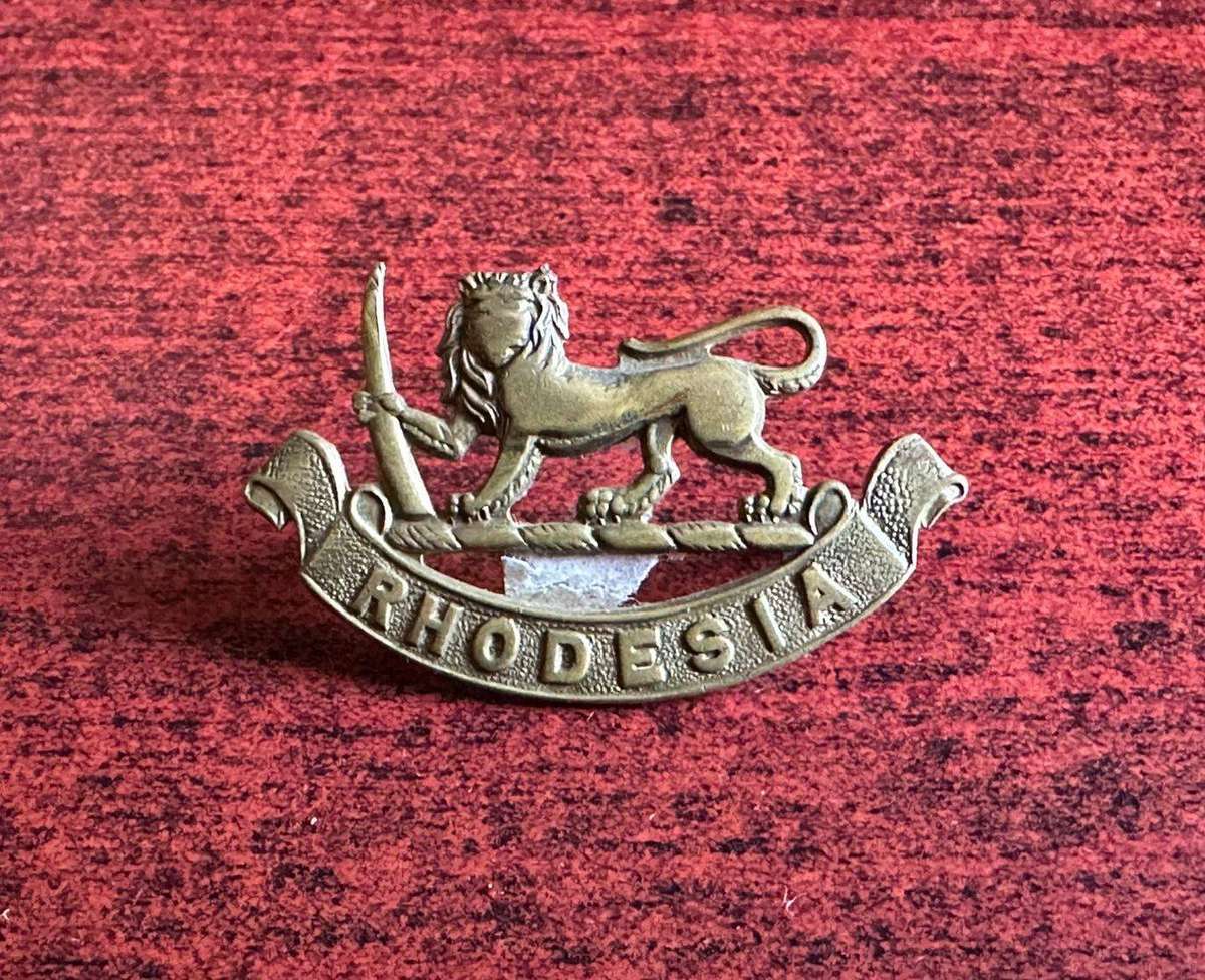 Rhodsia General service corps cap badge. 1950's-60's. 2 Lugs