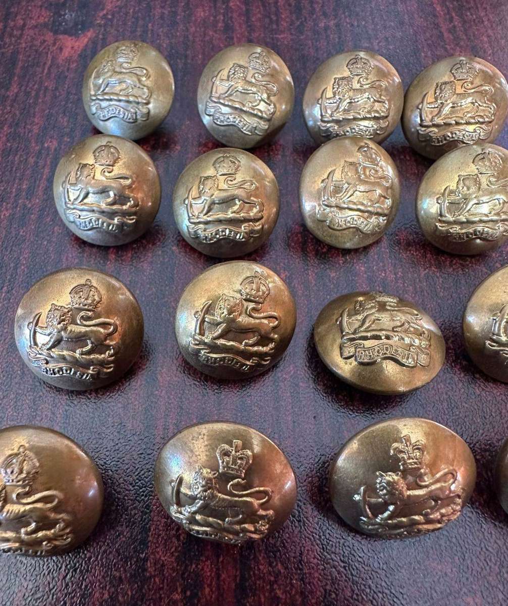 Rhodesia staff corps buttons. Used pre 1970. Brass. Diameter 20 mm. 17 In total.