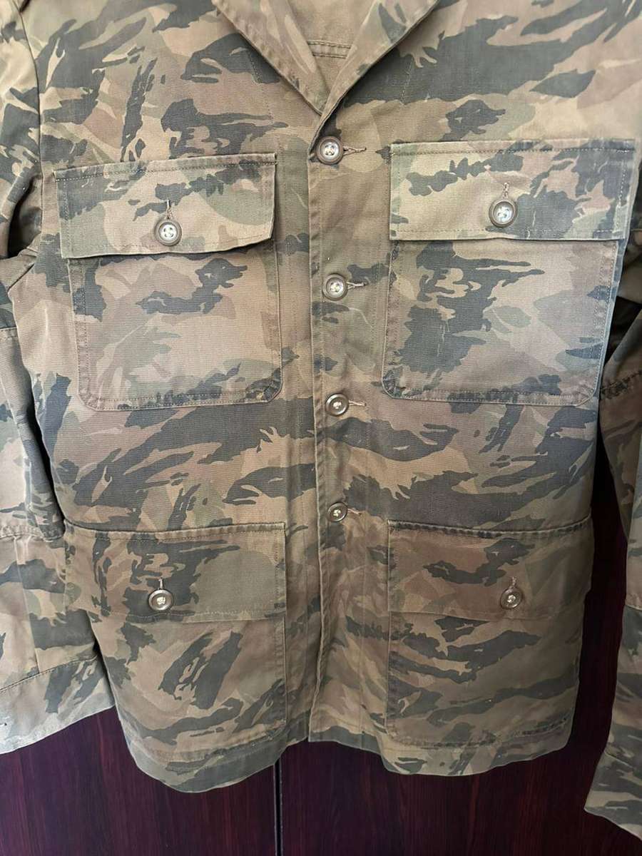 SA Railway police camo jacket. Size medium. Measures 50cm armpit to armpit. Used but good condition.