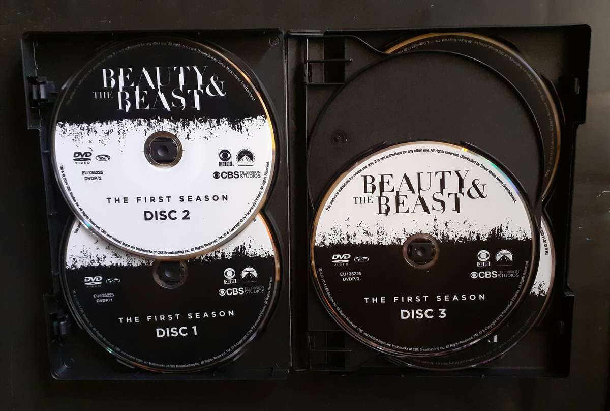Beauty & The Beast - The First Season (6 DVD Set)