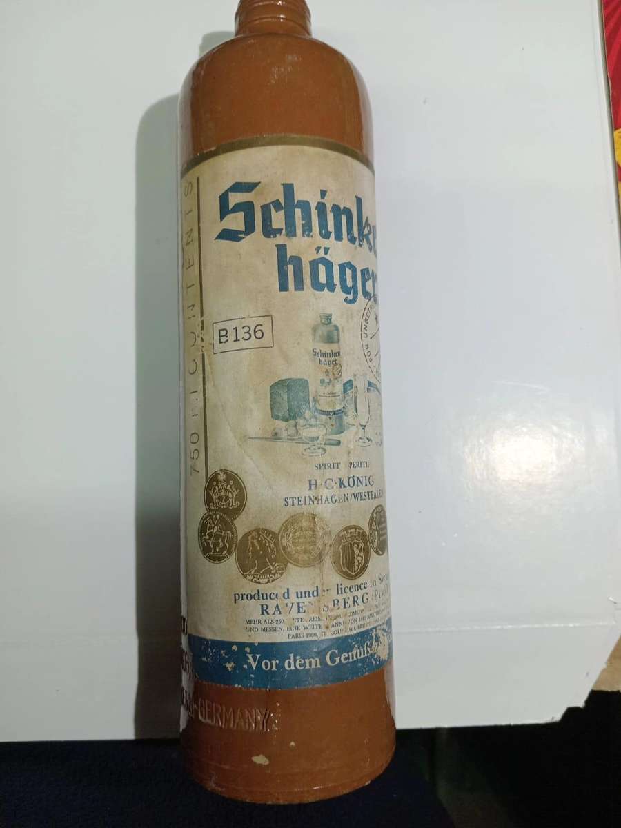 OLD BOTTLE{ SCHINKEN HAGER}