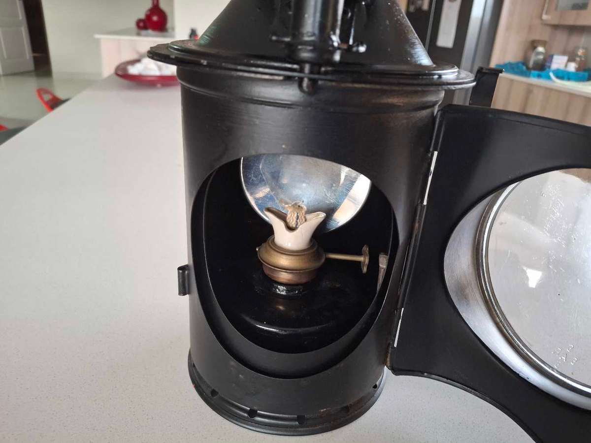 SAR LAMP NEW NEVER USED