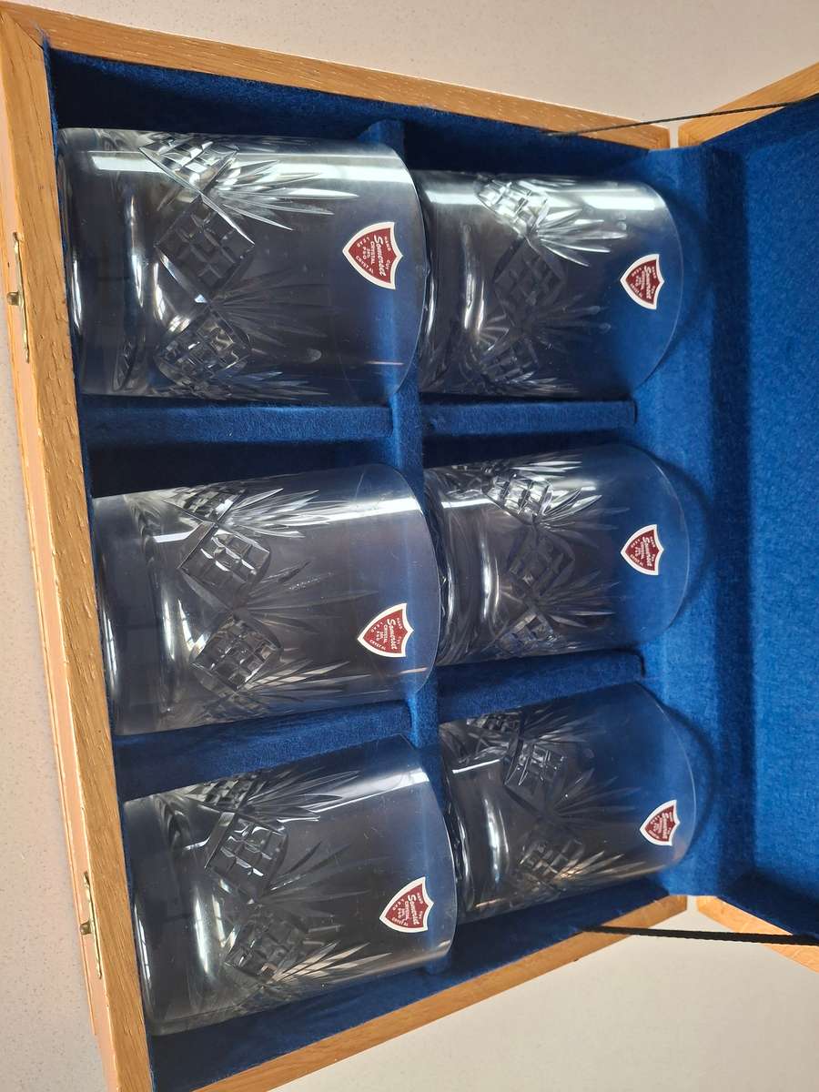 Lead crystal whiskey glasses cased 6