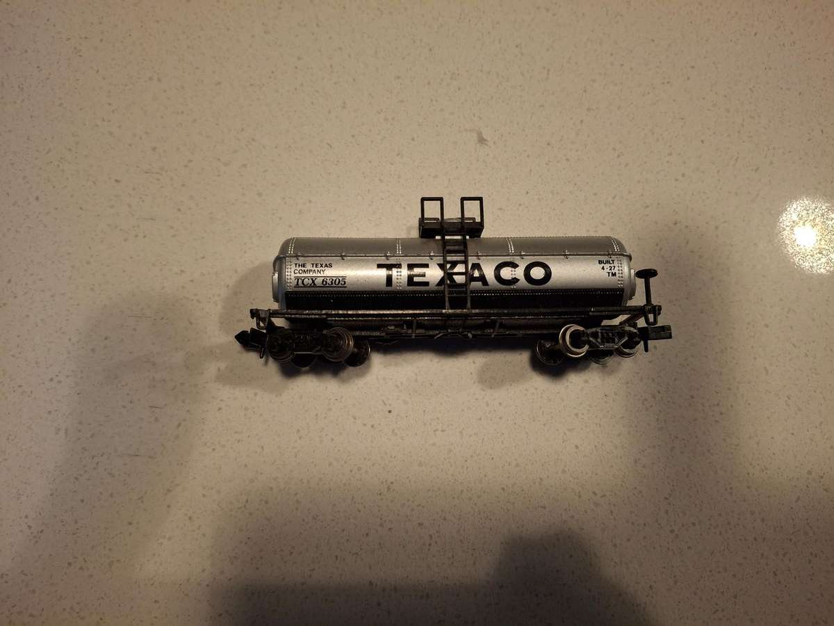 N gauge Tanker