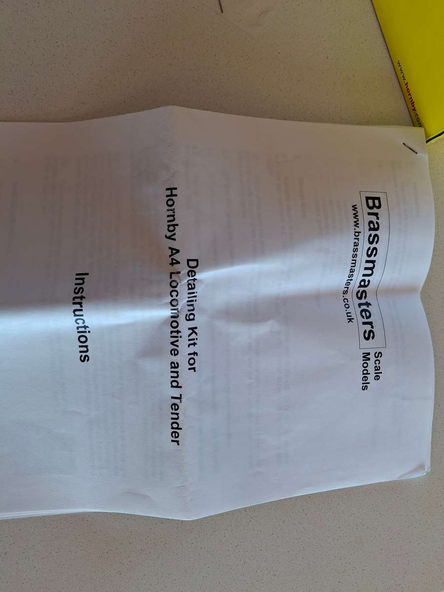 Hornby Mallard Loco DCC (Decoder fitted)R2784X LNER  A4