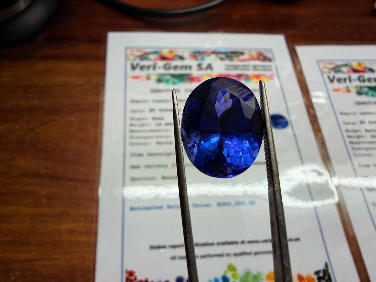 16.84ct Certified Tanzanite