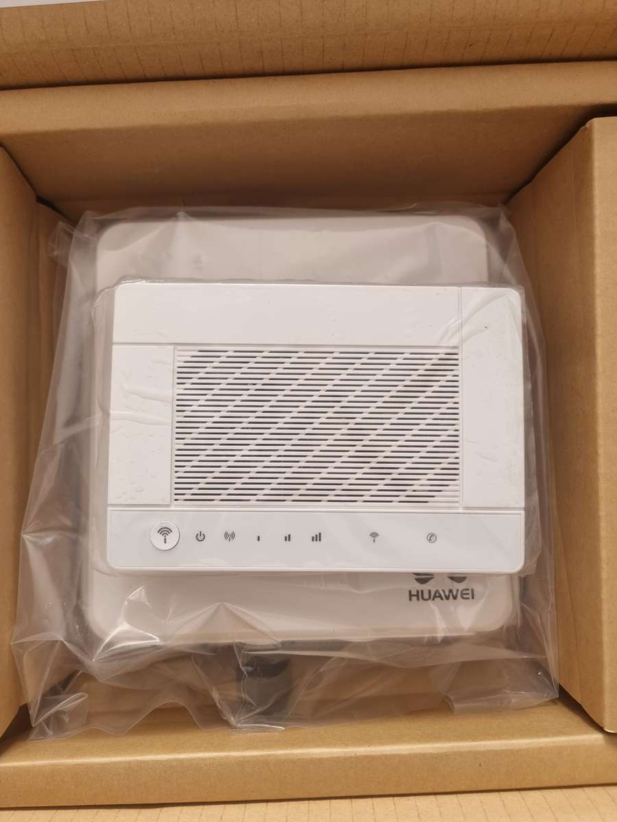 Huawei B222 Outdoor CPE LTE Modem