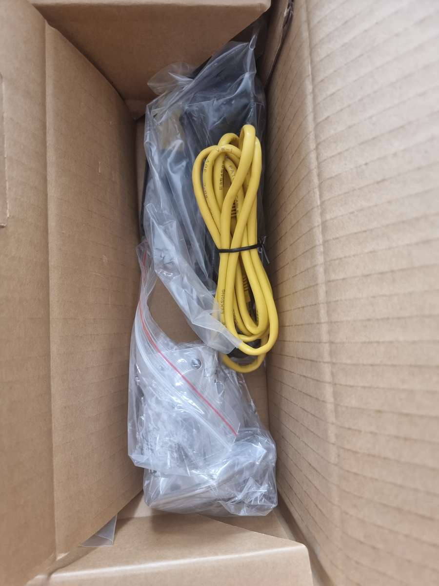 Huawei B222 Outdoor CPE LTE Modem