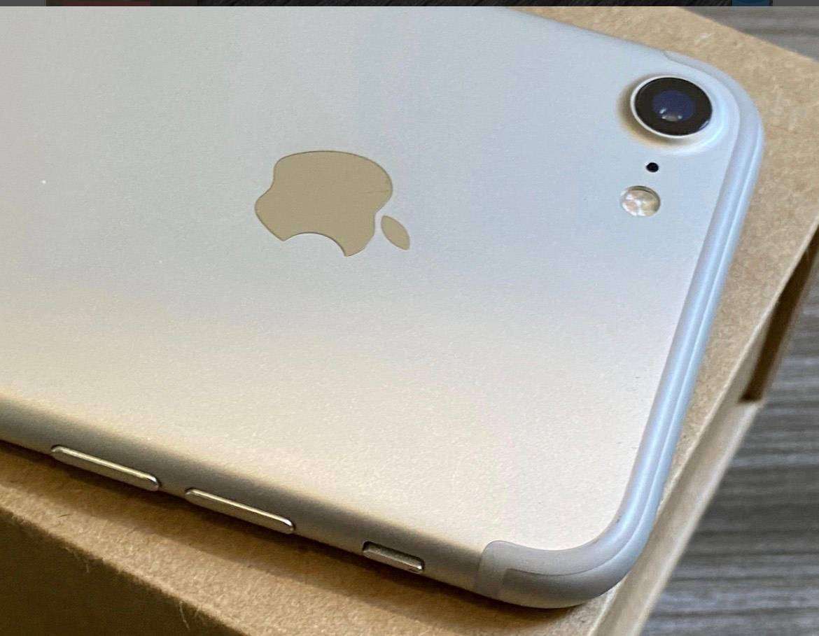 CERTIFIED PRE-OWNED: iPhone 7 (32GB)  SILVER