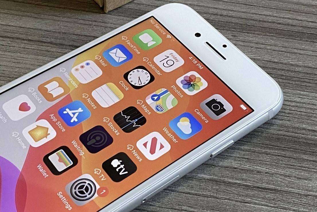 CERTIFIED PRE-OWNED: iPhone 7 (32GB)  SILVER