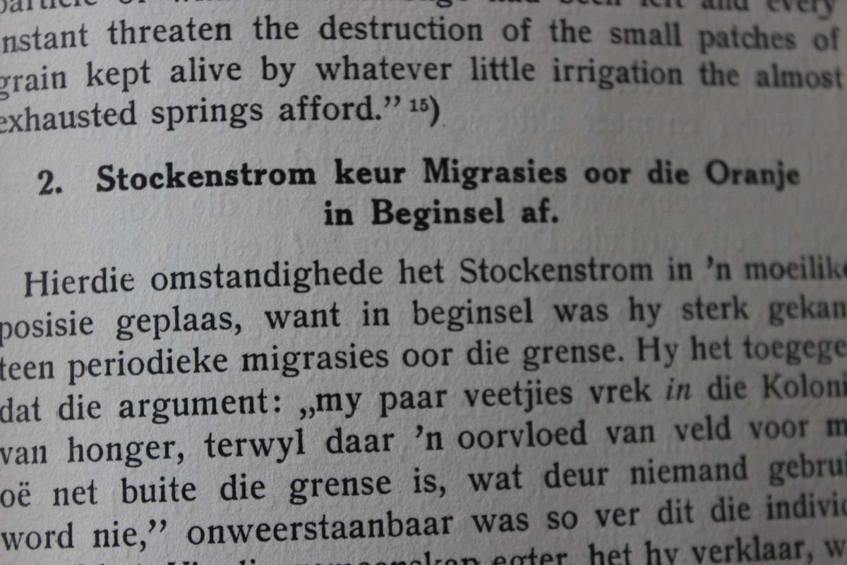 DIE NOORDWAARTSE BEWEGING VAN DIE BOERE VOOR DIE GROOT TREK. (1770-1842) Dr. P.J van der Merwe.