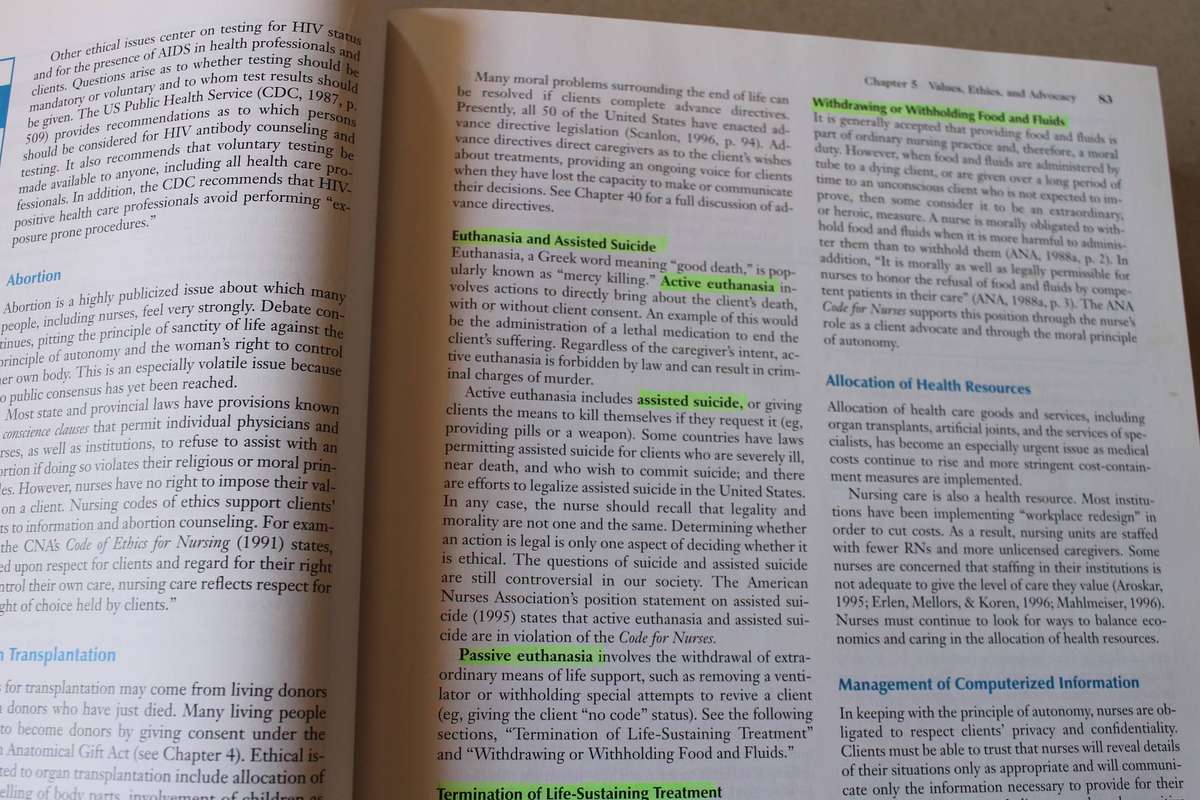 FUNDAMENTALS OF NURSING. Concepts, Process, and Practice  by Barbara Kozier Erb al  6th Edition