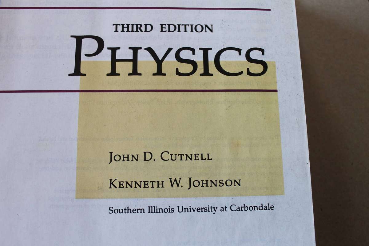 PHYSICS (Third Edition)  by John D Cutnell / Kenneth W Johnson