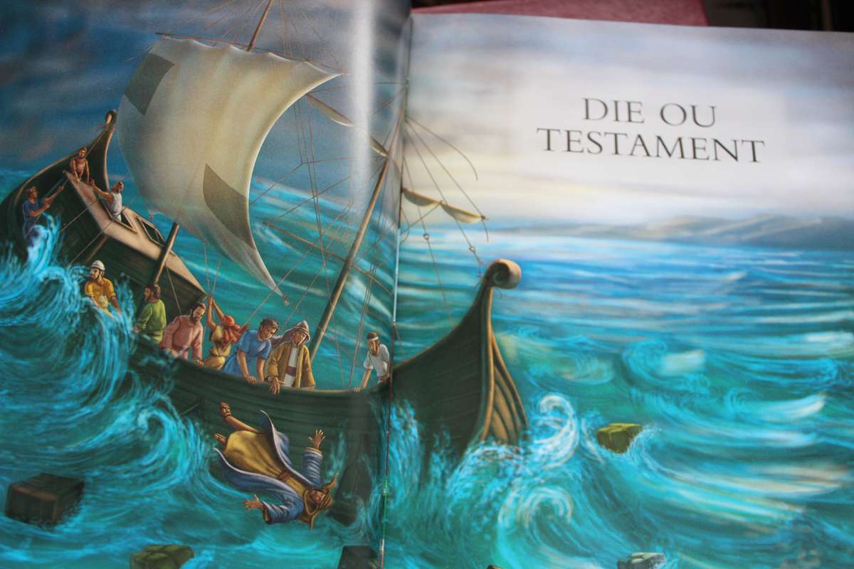 DIE GEÏLLUSTREERDE KINDERBYBEL. North Parade Publishers. J. Emmerson-Hicks.