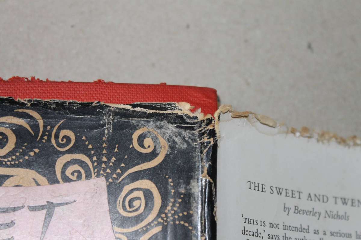 THE SWEET AND TWENTIES  by Beverley Nichols  1955