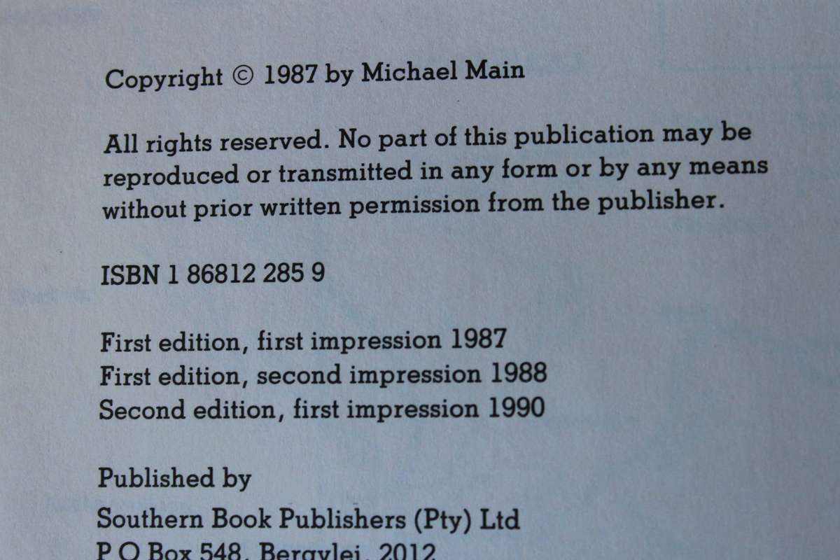 KALAHARI (Life's variety in dune and delta)  by Michael Main