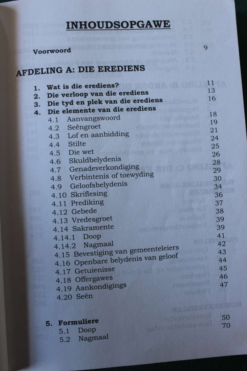 VIR DIE EREDIENS. 'n Handleiding. Nederduitse Gereformeerde Kerk.