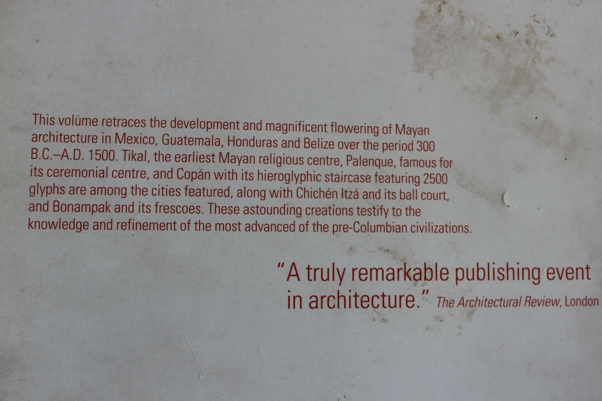 THE MAYA. Palaces and pyramids of the rainforest. Henri Stierlin.