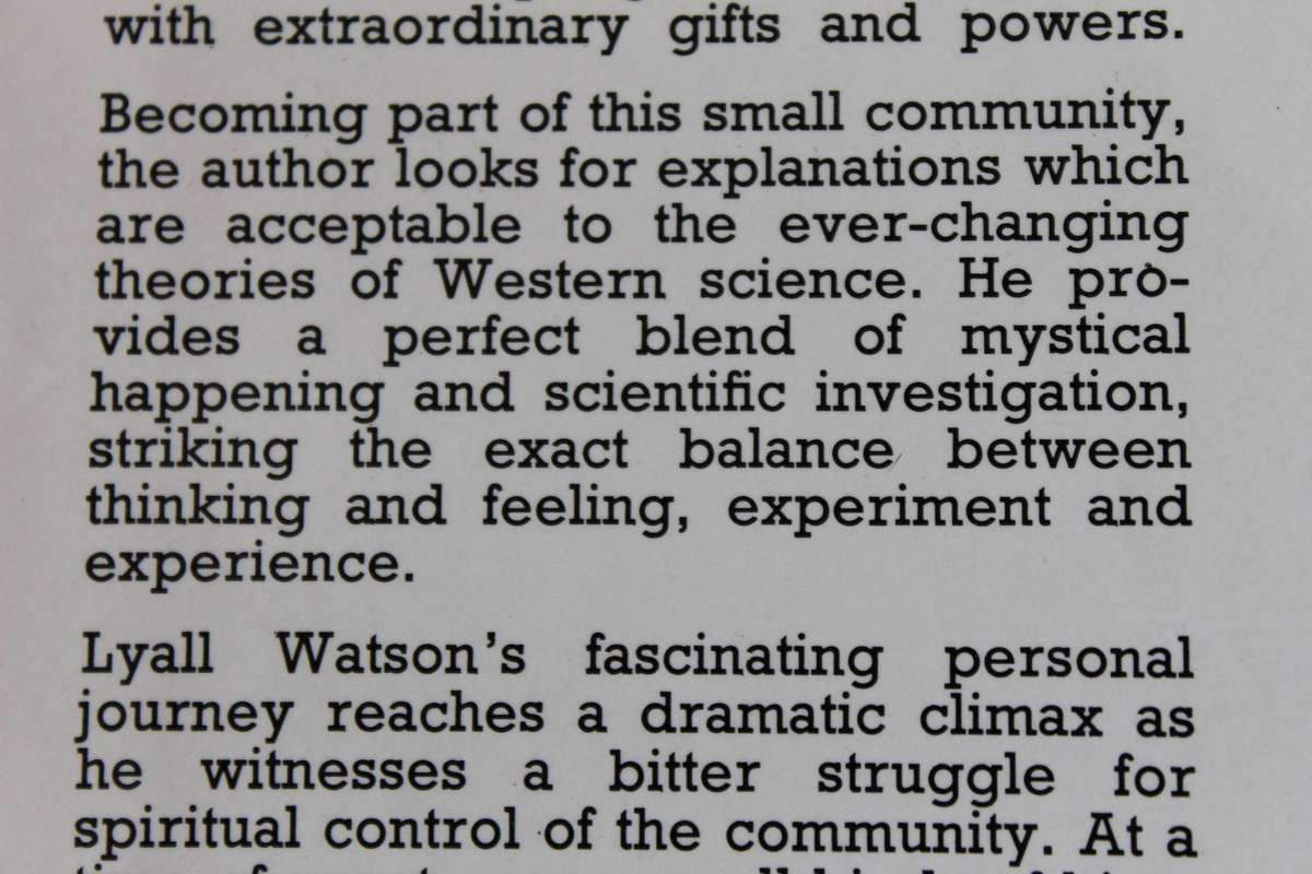 GIFTS OF UNKNOWN THINGS  by Lyall Watson (Island Indonesia extra-sensory perception/other realities)