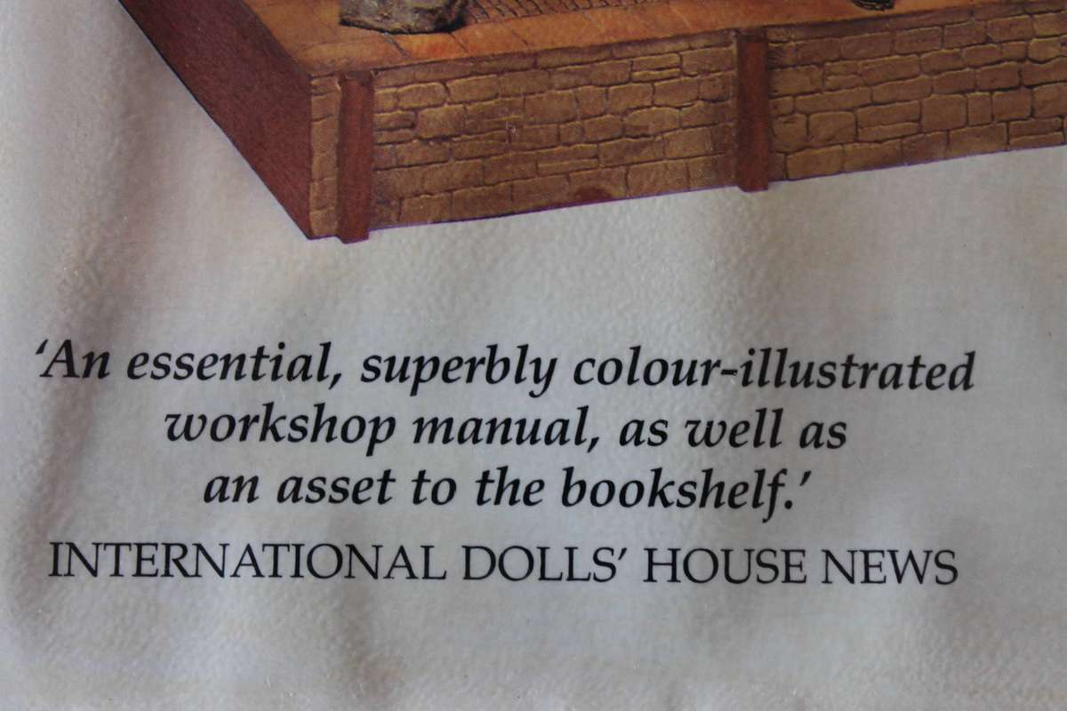 MAKING DOLLS' HOUSES  IN 1/12 SCALE  by Brian Nickolls