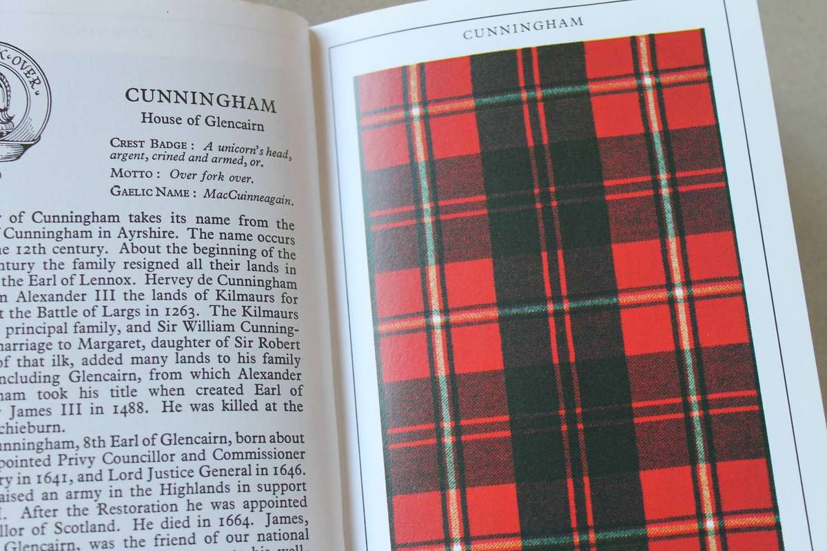 THE CLANS AND TARTANS OF SCOTLAND  by Robert Bain