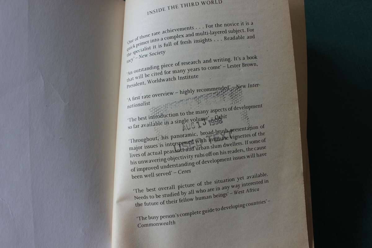 INSIDE THE THIRD WORLD. Paul Harrison. Third edition 1993. With a new postscript.