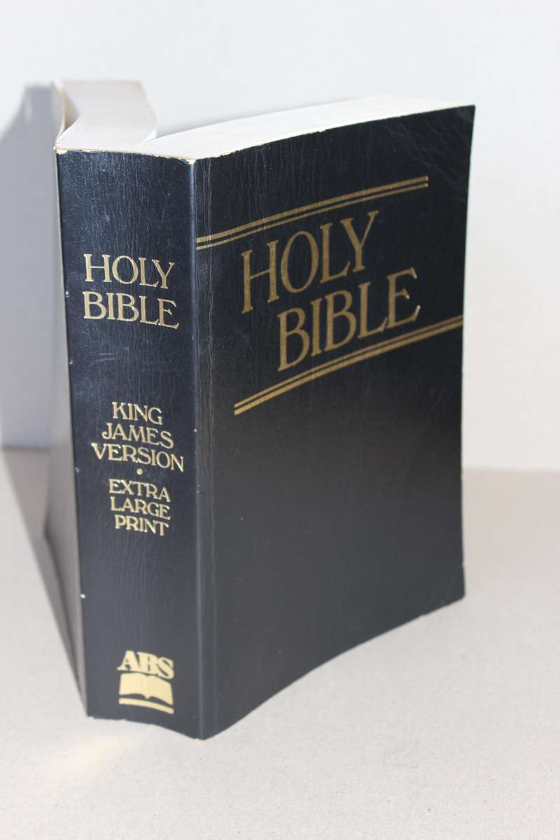 HOLY BIBLE - KING JAMES VERSION  Extra Large Print