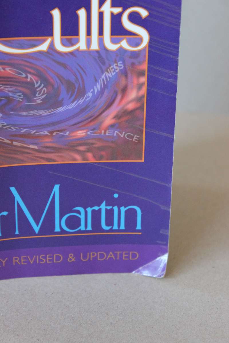 THE KINGDOM OF THE CULTS  by Walter Martin