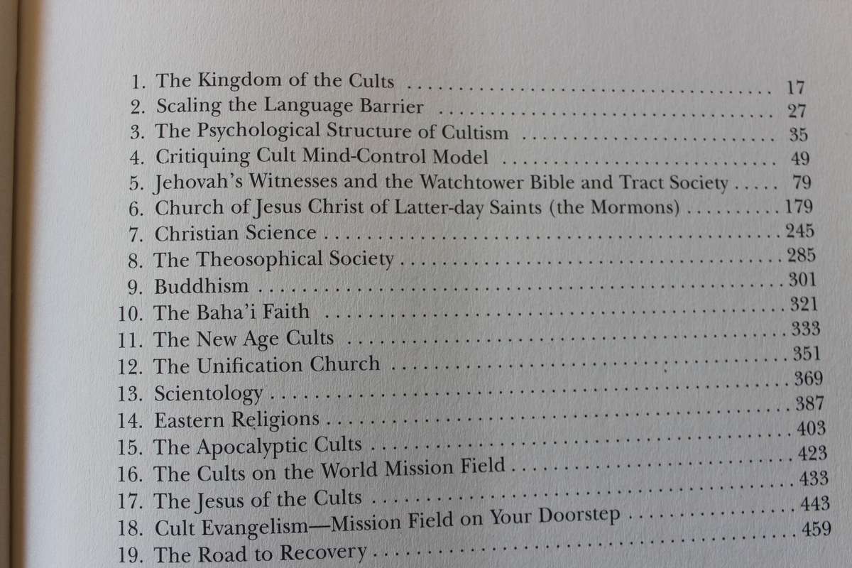 THE KINGDOM OF THE CULTS  by Walter Martin