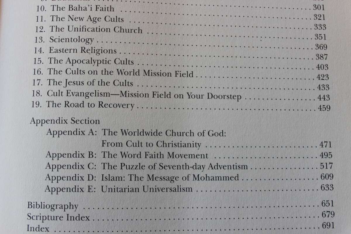 THE KINGDOM OF THE CULTS  by Walter Martin