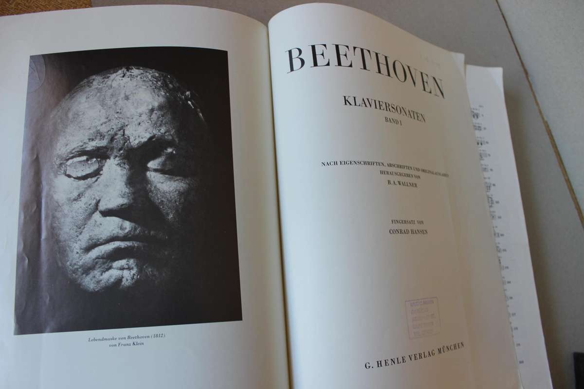 BEETHOVER KLAVIERSONATEN  BAND 1 EN BAND 2. Urtext  G. Henle Verlag