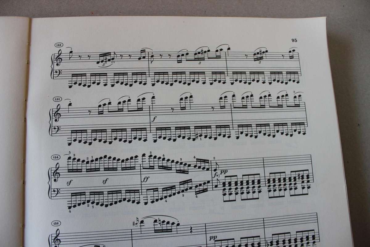 BEETHOVER KLAVIERSONATEN  BAND 1 EN BAND 2. Urtext  G. Henle Verlag