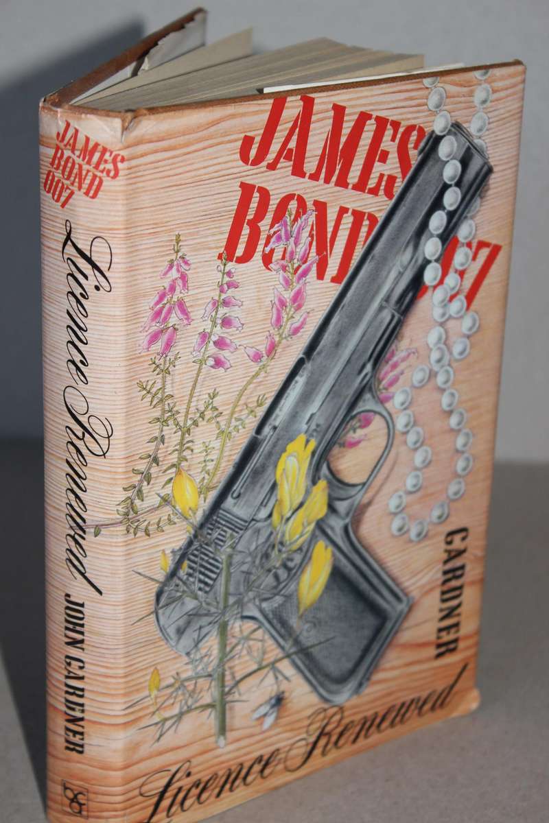 JAMES BOND 007: LICENCE RENEWED  by John Gardner