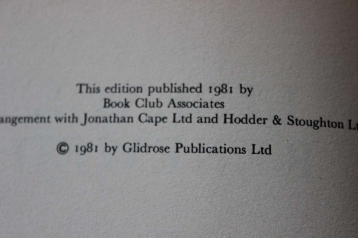 JAMES BOND 007: LICENCE RENEWED  by John Gardner