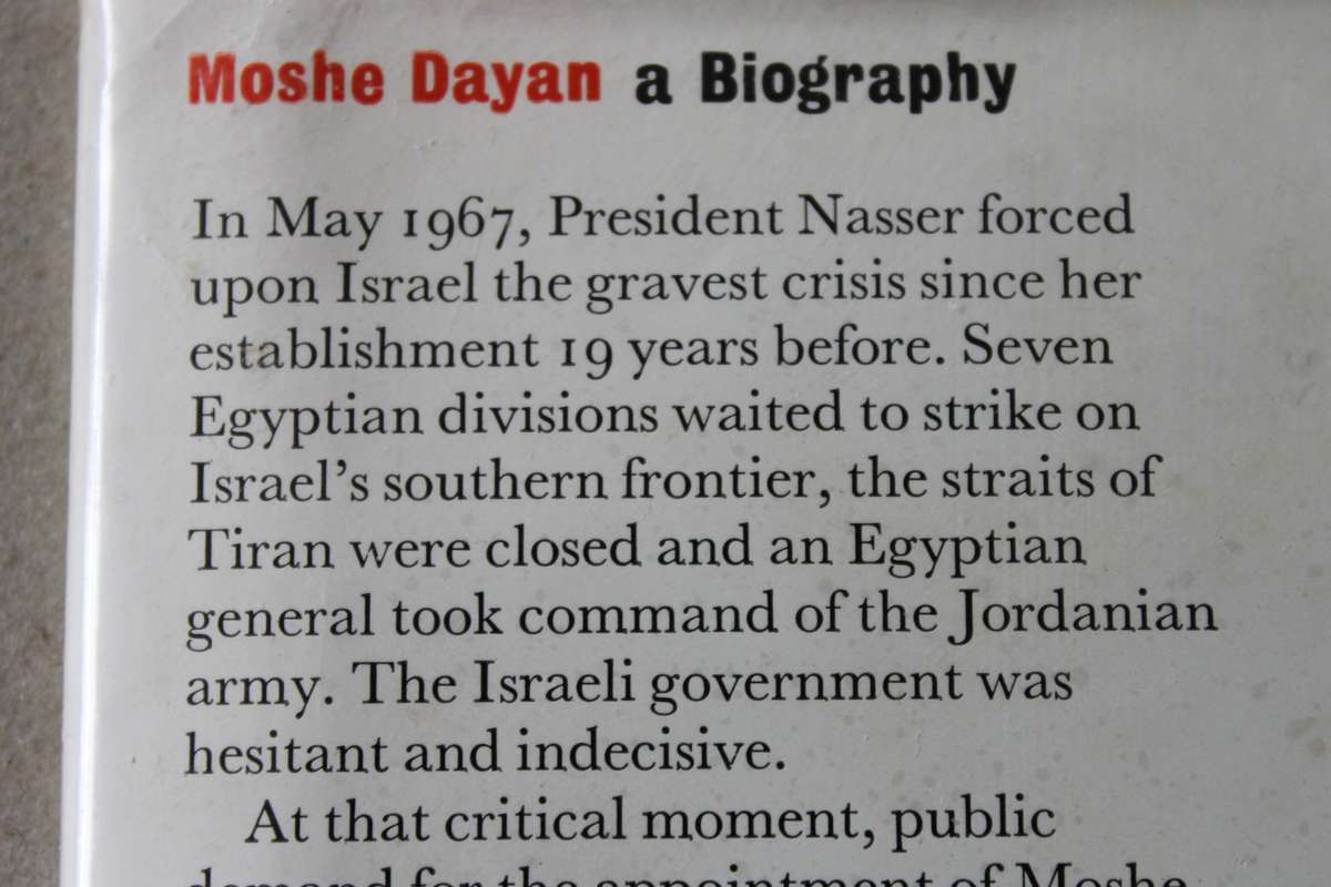 MOSHE DAYAN  A Biography by N. Lau-Lavie