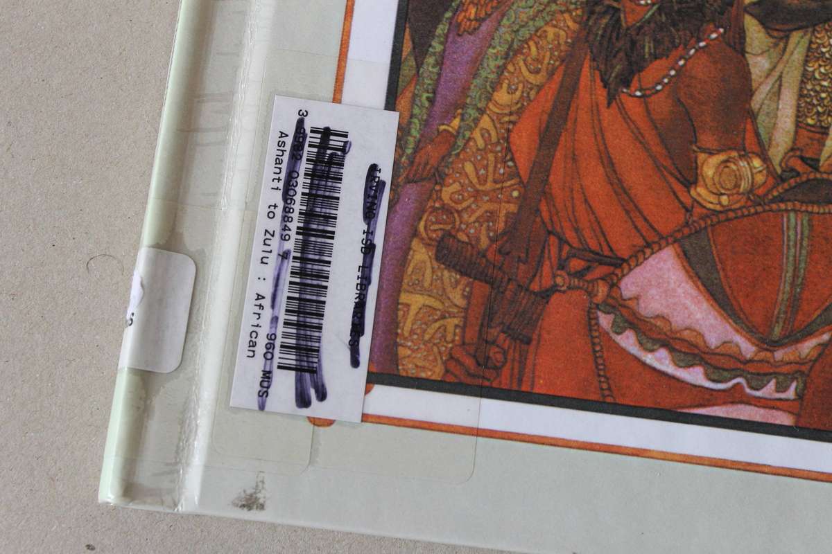 ASHANTI TO ZULU  African Traditions  by Margaret Musgrove  Pictures: Leo and Diane Dillon