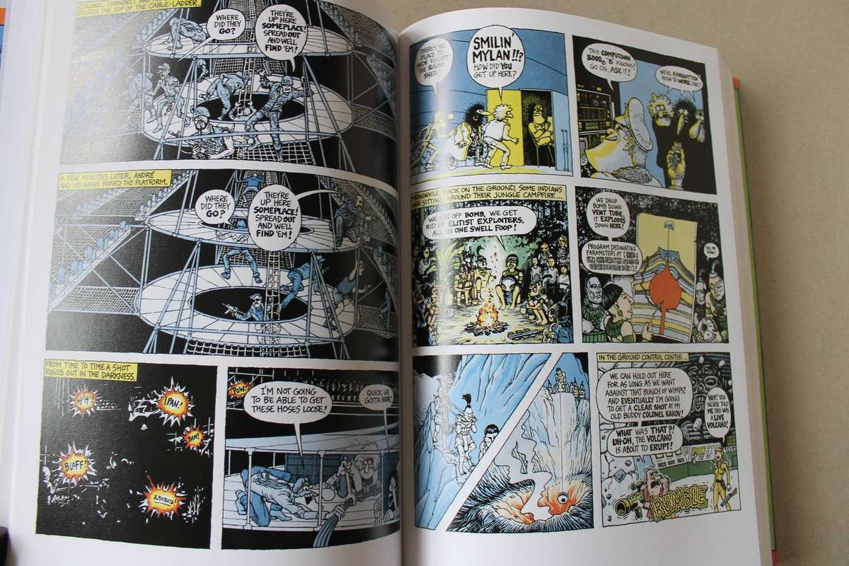 COMIC BOOKS: GILBERT SHELTON  The Fabulous Furry Freak Brothers  Omnibus