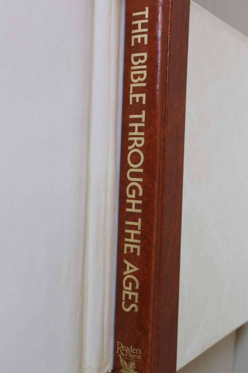 THE BIBLE THROUGH THE AGES  (Reader's Digest) 1996  ( New Revised Standard Version)
