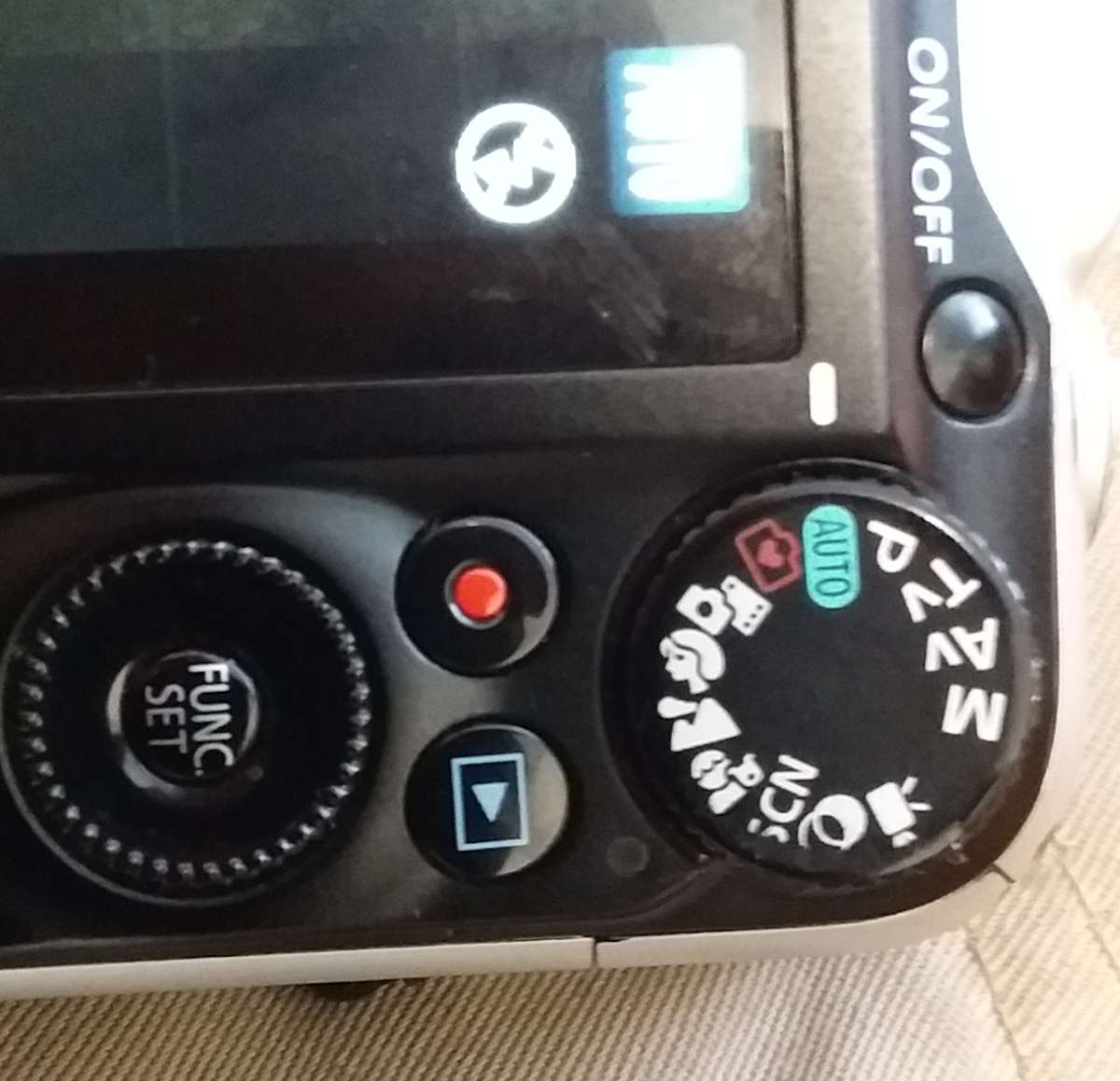 CANON POWERSHOT SX 230 HS DIGITAL CAMERA IN EXCELLENT CONDITION