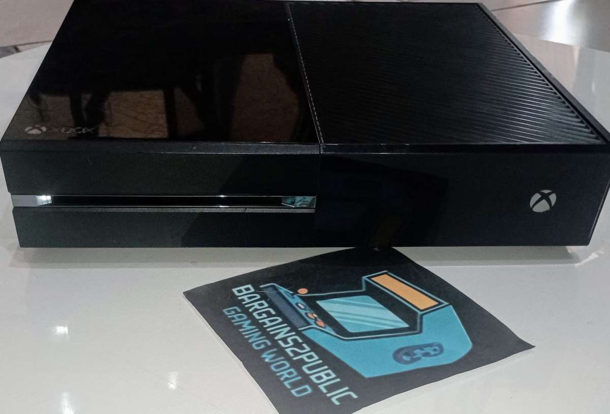 Xbox One (Model 1540)