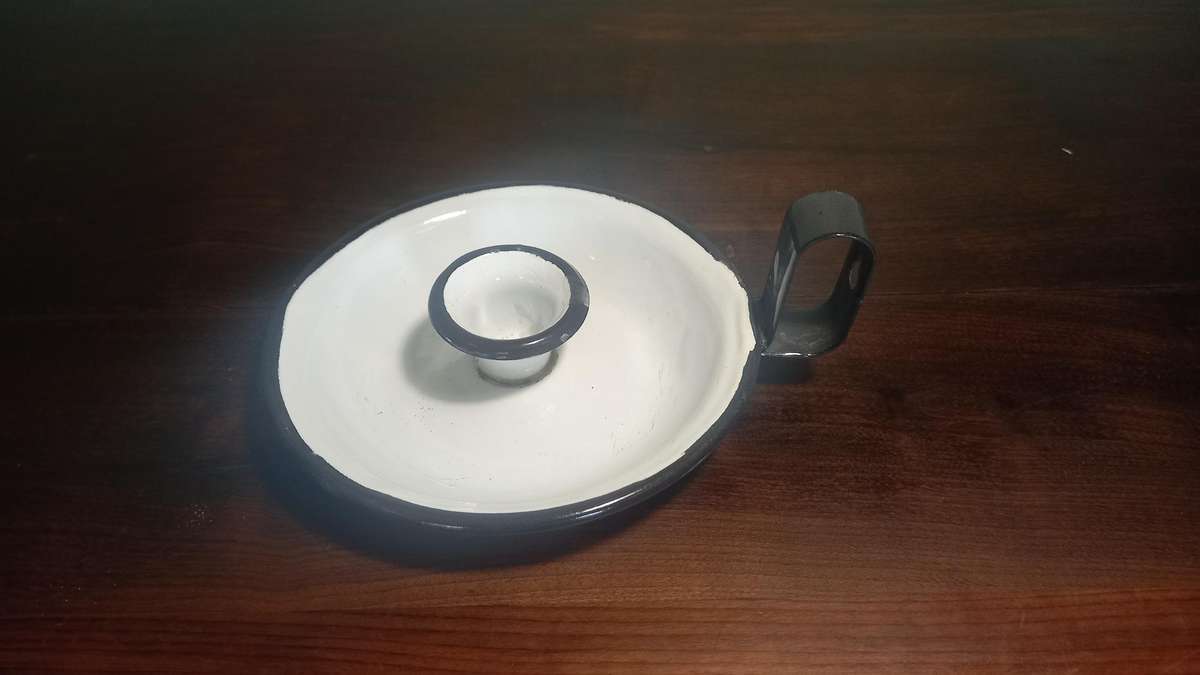 BLACK AND WHITE VINTAGE ENAMEL 5 X PIECES