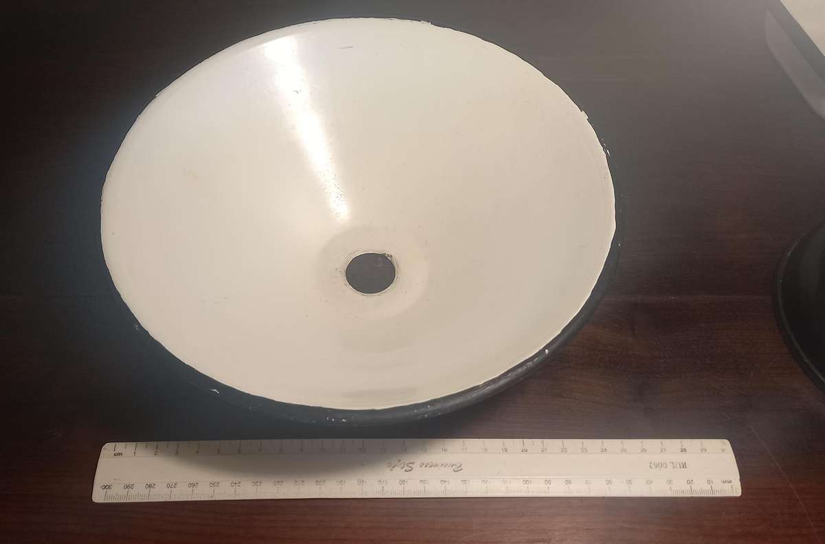 BLACK AND WHITE VINTAGE ENAMEL 5 X PIECES