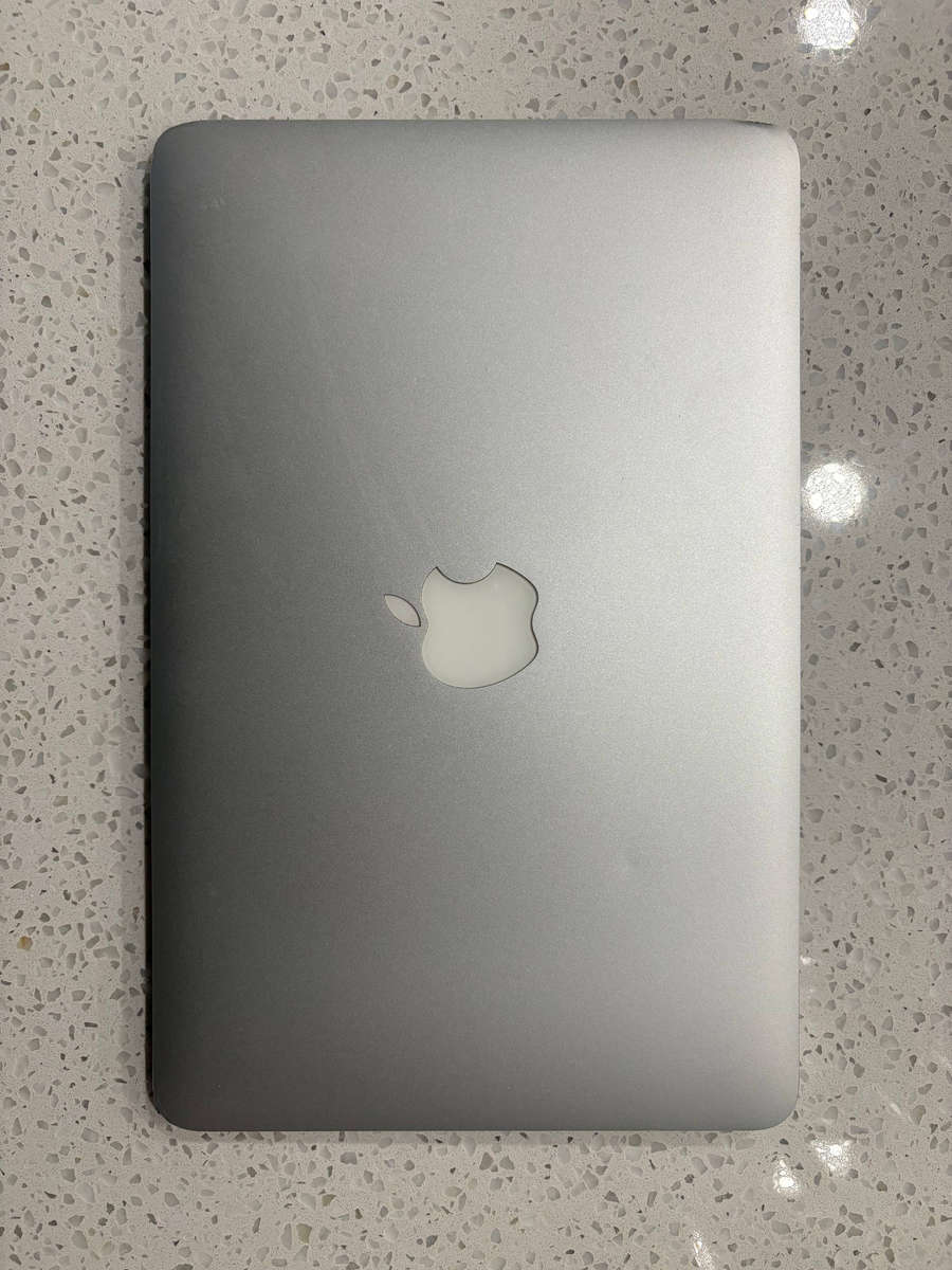 Macbook Air 11 inch A1465