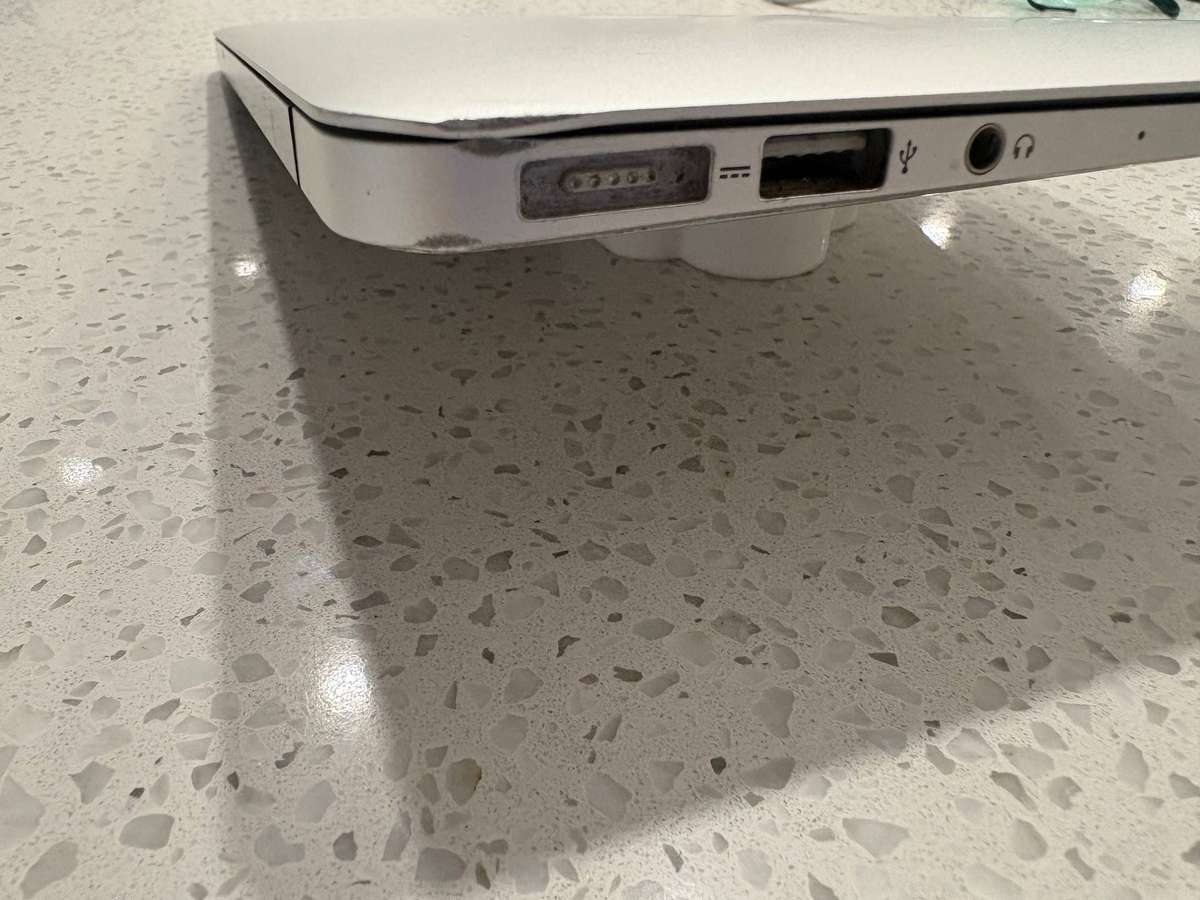 Macbook Air 11 inch A1465
