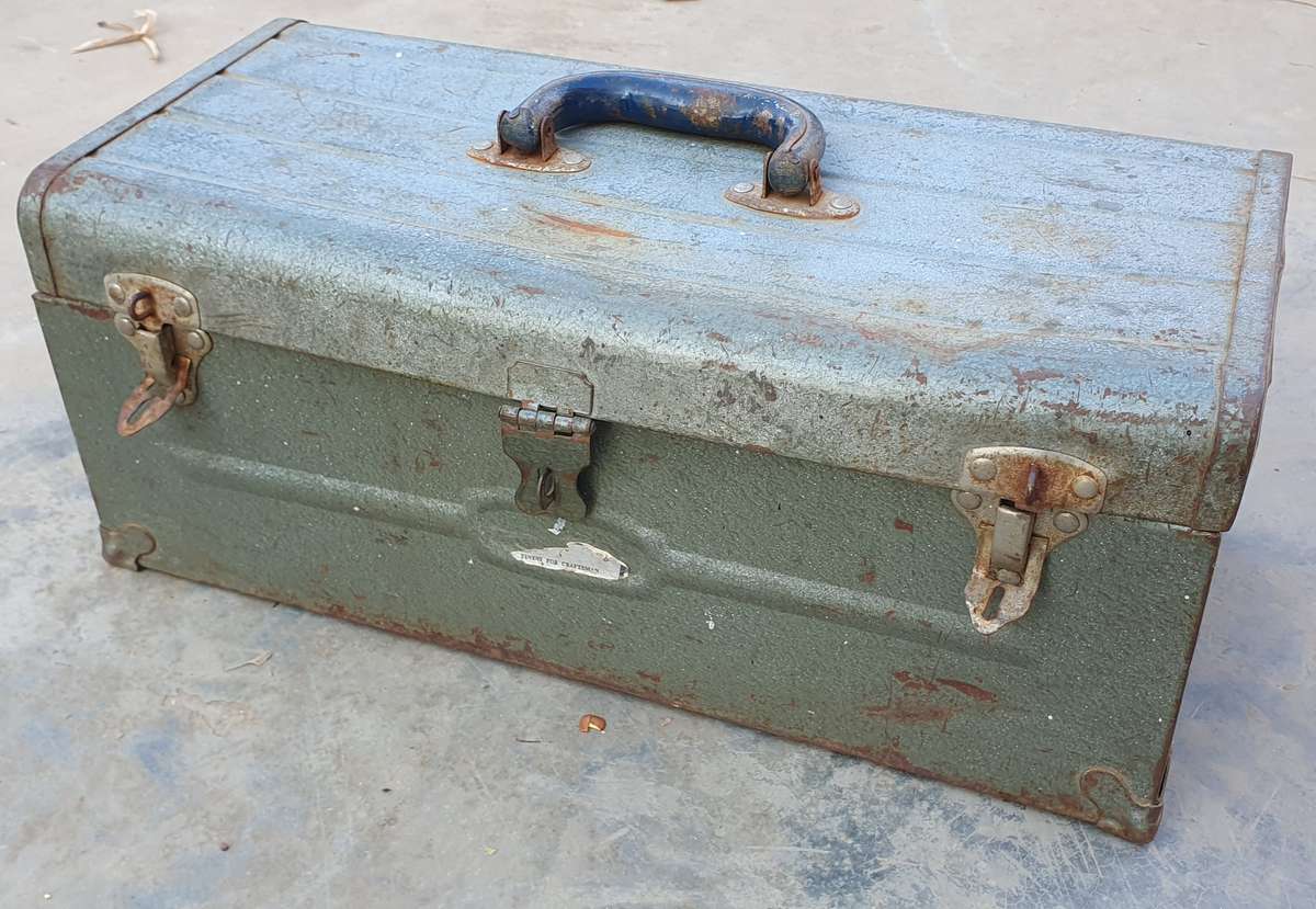 Vintage toolbox as per photos