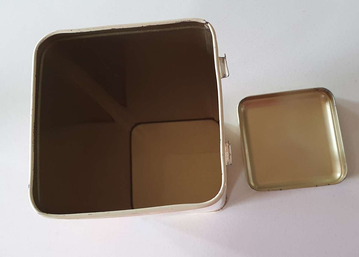 Bokomo weet-bix tin as per photos