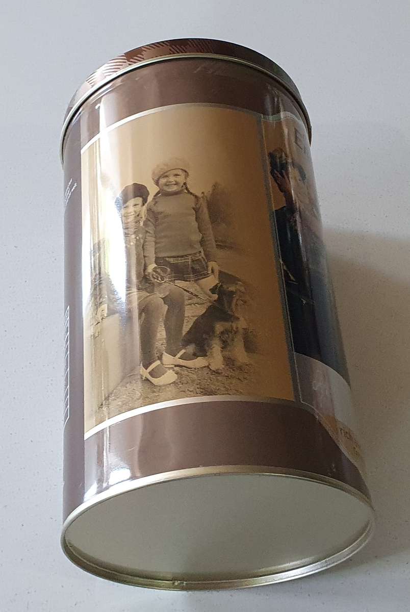 Cafe ENRISTA hot chocolate limited edition tin as per photos