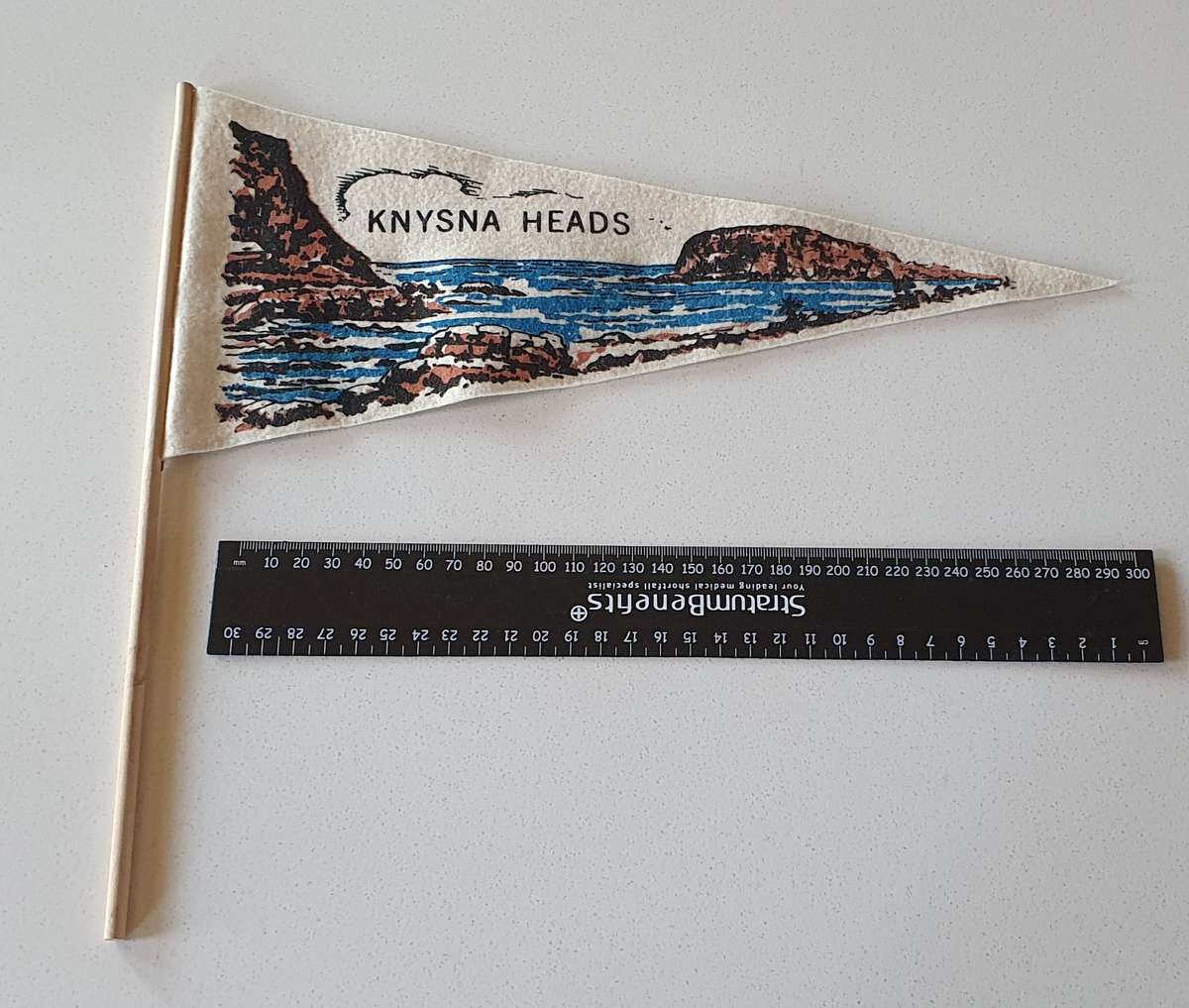 6x Vintage landmark memorabilia flags as per photo